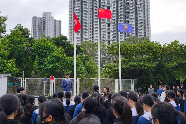 The Head Prefect presented “China’s Technological Development through the Lens of Drones” at morning assembly, drawing on personal learning experiences to highlight the nation’s history and challenges in science and technology, inspiring peers to strive for self-improvement.